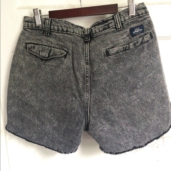 Vintage silver tag Levi shorts - Picture 4 of 5